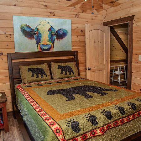 Adore The Smores Rustic Mountain Charm Outdoor Spaces And A Cozy Hot Tub Blue Ridge Dış mekan fotoğraf