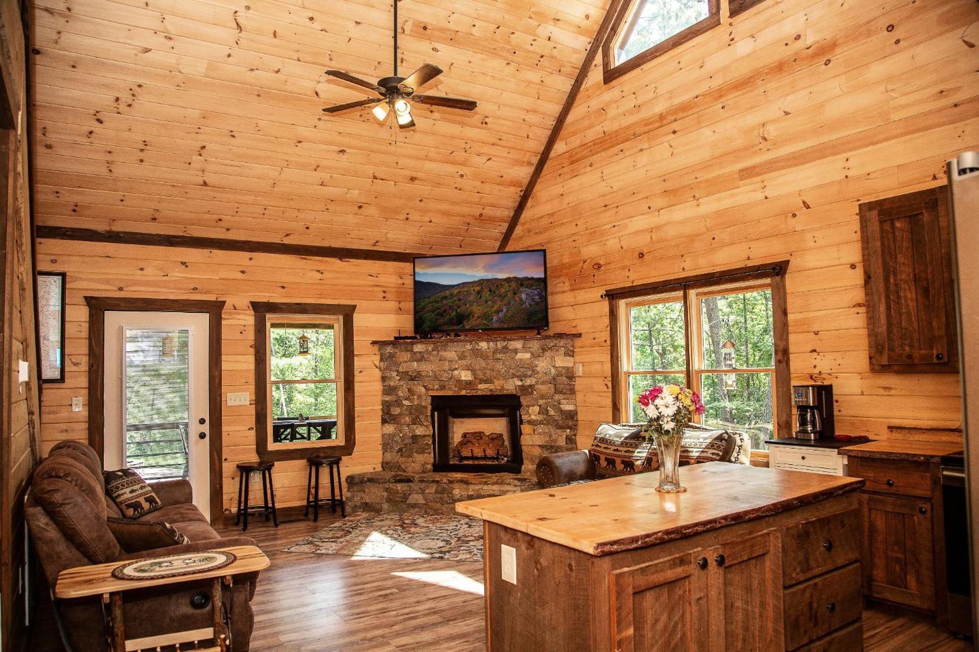 Adore The Smores Rustic Mountain Charm Outdoor Spaces And A Cozy Hot Tub Blue Ridge Dış mekan fotoğraf